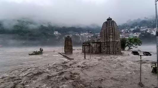 The temple got fully merged in the river water several times during monsoon when water level of rivers rises but what makes people amaze that the buil